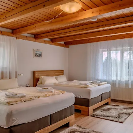 Gruener Baum 호텔 Kulsheim