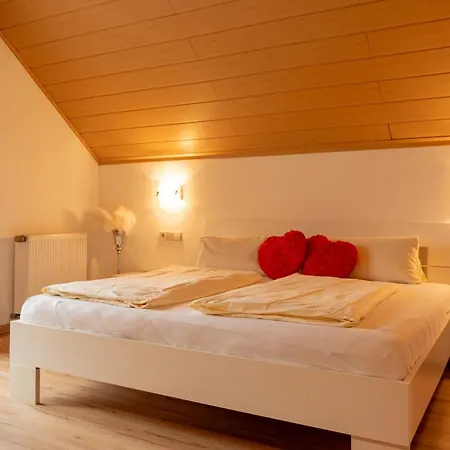 Hotel Gruener Baum Kulsheim
