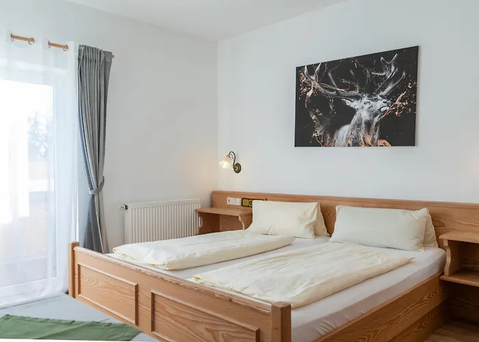 Gruener Baum Hotel 3*